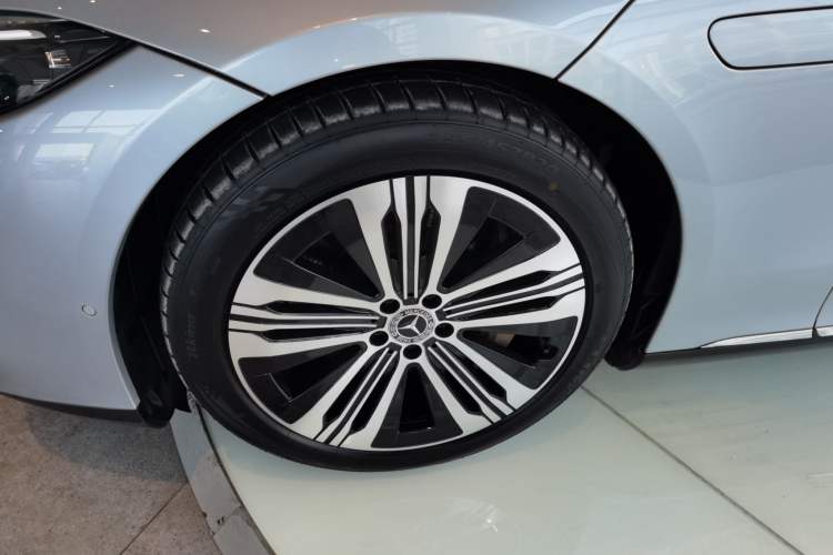 Used Mercedes-Benz EQS 2022 Updated Version 450+ Pioneer Edition Exterior 4
