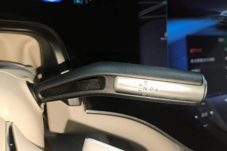 Used Mercedes-Benz EQS 2022 Updated Version 450+ Pioneer Edition Gear Lever
