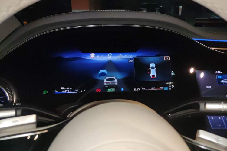 Used Mercedes-Benz EQS 2022 Updated Version 450+ Pioneer Edition Instrument Cluster