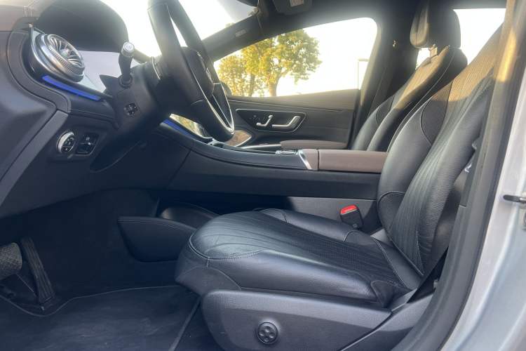 Used Mercedes-Benz EQS 2022 Updated Version 450+ Pioneer Edition Interior 2