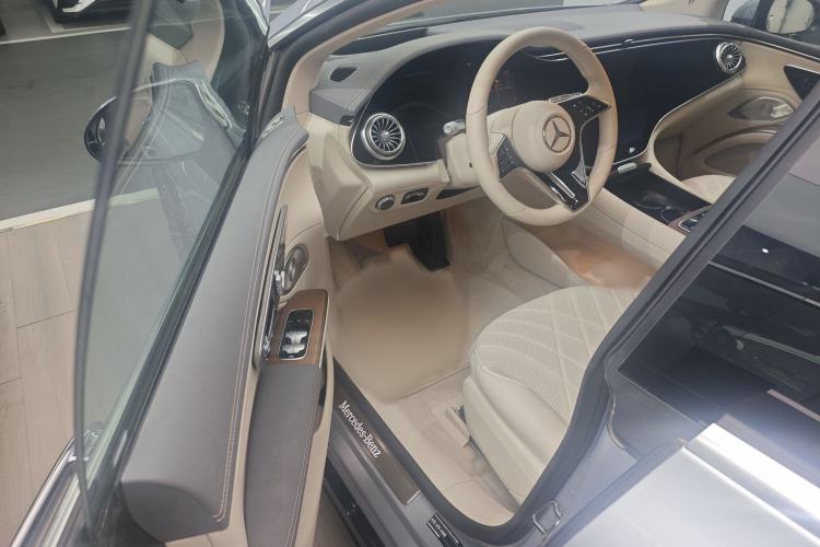Used Mercedes-Benz EQS 2022 580 4MATIC Interior 2