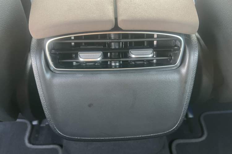 Used Mercedes-Benz EQS 2022 Updated Version 450+ Pioneer Edition Interior 6