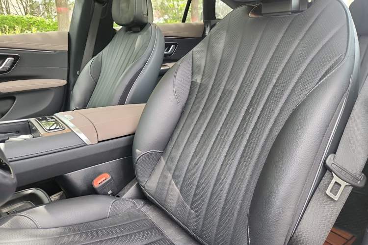 Used Mercedes-Benz EQS 2022 Updated Version 450+ Pioneer Edition Left Front Seat