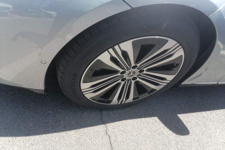 Used Mercedes-Benz EQS 2022 Updated Version 450+ Pioneer Edition Left Front Wheel Hub