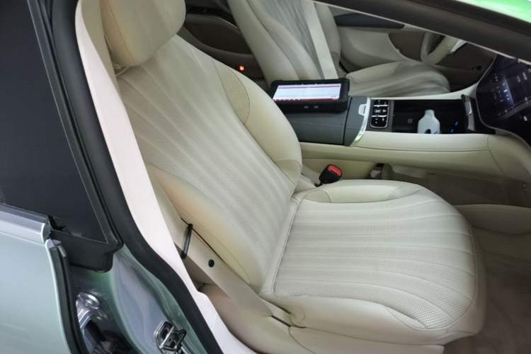 Used Mercedes-Benz EQS 2022 Updated Version 450+ Pioneer Edition Right Front Seat