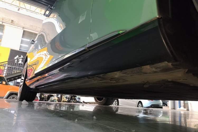 Used Mercedes-Benz EQS 2022 Updated Version 450+ Pioneer Edition Right Side Sill