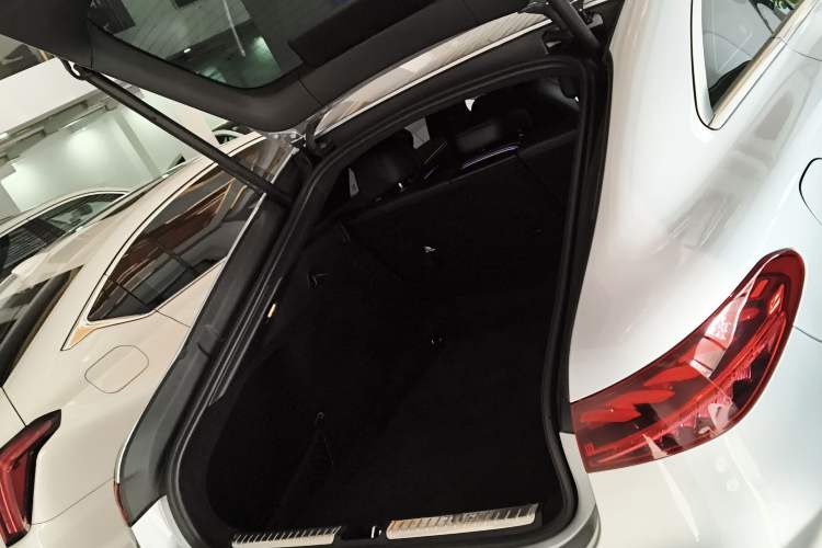 Used Mercedes-Benz EQS 2022 450+ Pioneer Edition Trunk