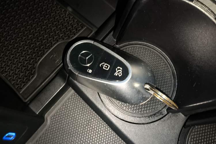 Used Mercedes-Benz EQS 2022 Updated Version 450+ Pioneer Edition Vehicle Key