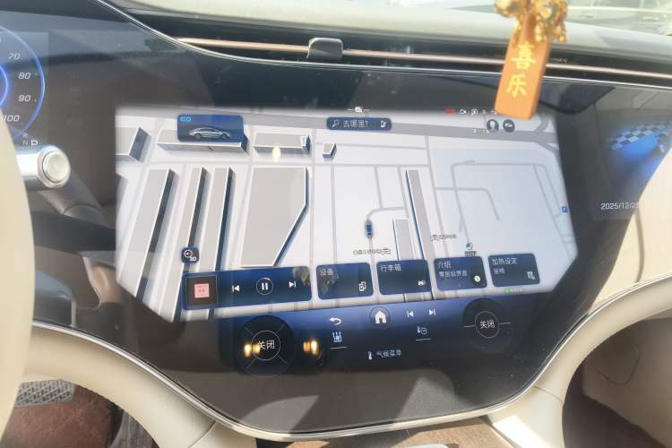 Used Mercedes-Benz EQS 2022 Updated Version 450+ Pioneer Edition Audio And AC Panel