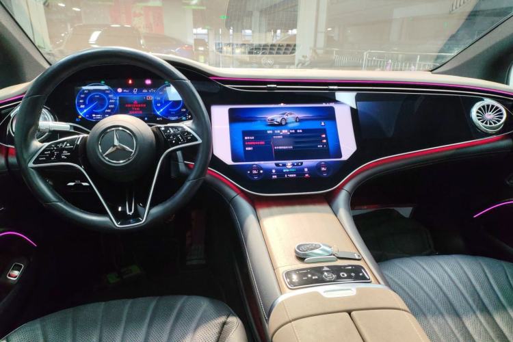 Used Mercedes-Benz EQS 2022 Updated Version 450+ Pioneer Edition Center Console