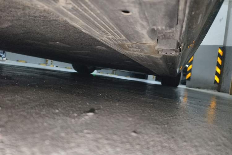 Used Mercedes-Benz EQS 2022 580 4MATIC Chassis Rear Right