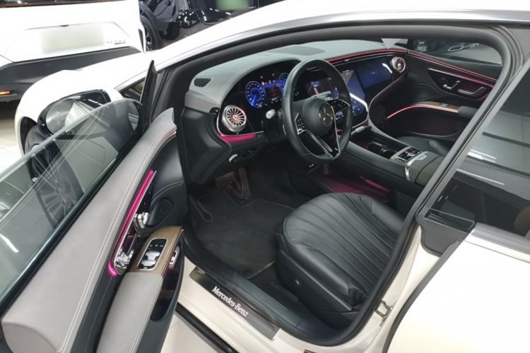 Used Mercedes-Benz EQS 2022 450+ Pioneer Edition Driver Seat