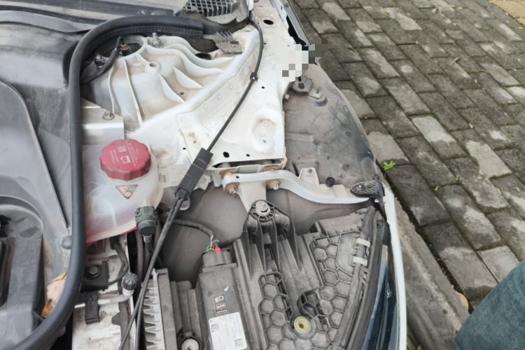 Used Mercedes-Benz EQS 2022 450+ Pioneer Edition Engine Bay Left
