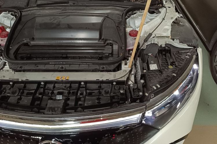 Used Mercedes-Benz EQS 2022 450+ Pioneer Edition Engine Bay Left