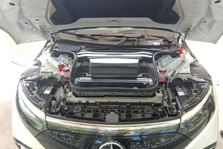 Used Mercedes-Benz EQS 2022 Updated 580 4MATIC Engine Bay