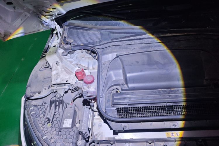 Used Mercedes-Benz EQS 2022 Updated Version 450+ Pioneer Edition Engine Bay Right