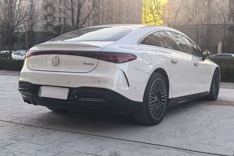 Used Mercedes-Benz EQS 2022 Updated 580 4MATIC Exterior 4