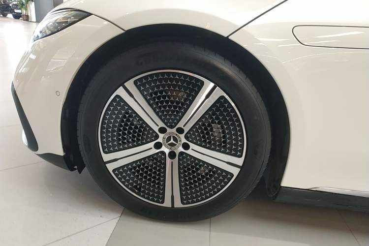 Used Mercedes-Benz EQS 2022 Updated Version 450+ Luxury Edition Exterior 7