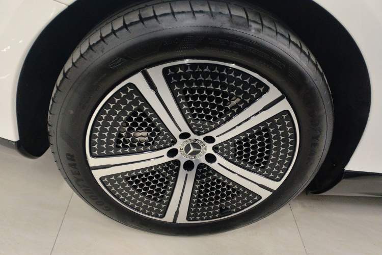 Used Mercedes-Benz EQS 2022 Updated Version 450+ Luxury Edition Exterior 8