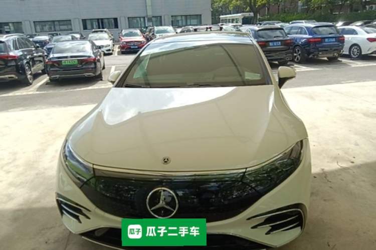 Used Mercedes-Benz EQS 2022 Updated 580 4MATIC Front