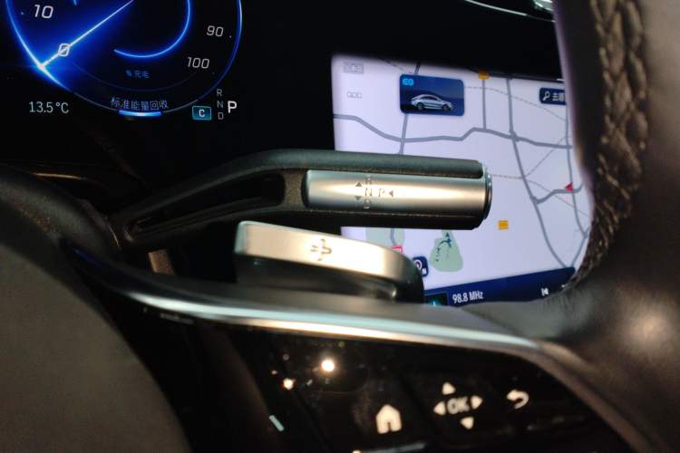 Used Mercedes-Benz EQS 2022 Updated Version 450+ Luxury Edition Gear Lever