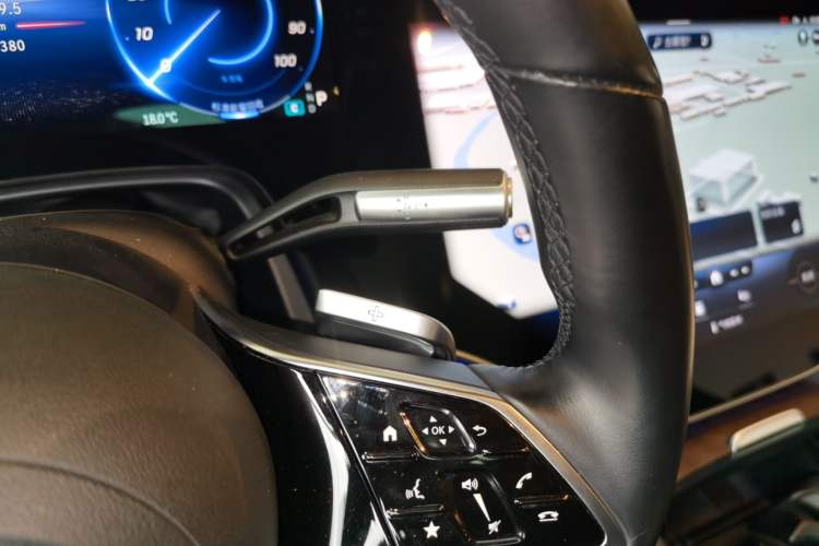 Used Mercedes-Benz EQS 2022 Updated Version 450+ Pioneer Edition Gear Lever