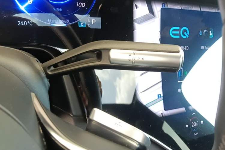 Used Mercedes-Benz EQS 2022 Updated 580 4MATIC Gear Lever