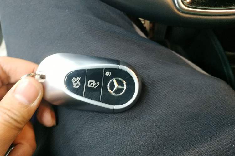 Used Mercedes-Benz EQS 2022 Updated Version 450+ Pioneer Edition Interior 1