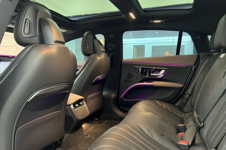 Used Mercedes-Benz EQS 2022 Updated Version 450+ Pioneer Edition Interior 1