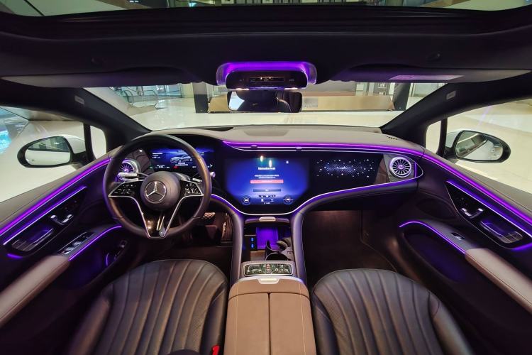 Used Mercedes-Benz EQS 2022 450+ Luxury Edition Interior 1
