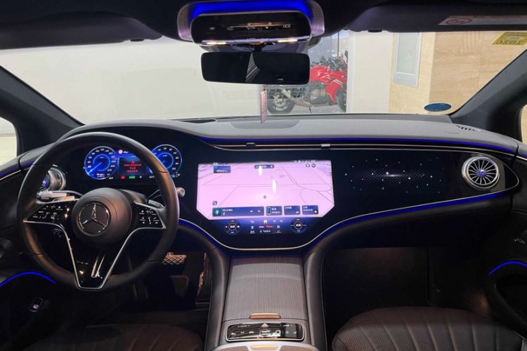 Used Mercedes-Benz EQS 2022 Updated Version 450+ Luxury Edition Interior 1