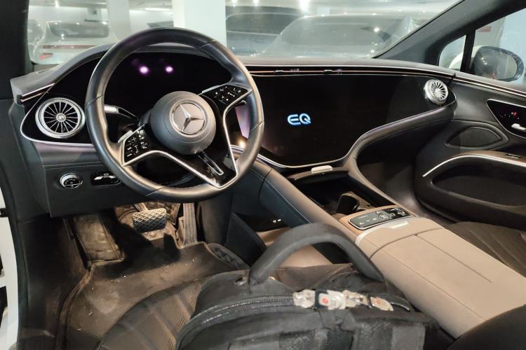 Used Mercedes-Benz EQS 2022 Updated Version 450+ Pioneer Edition Interior 2