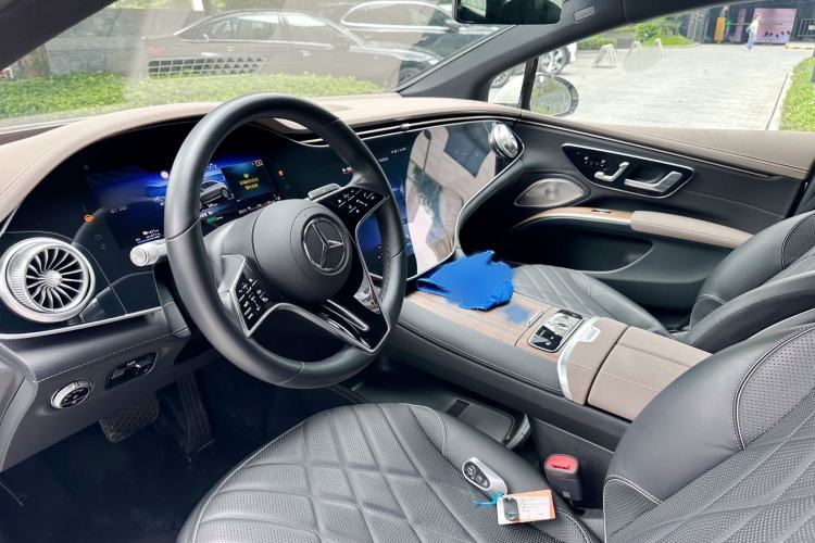 Used Mercedes-Benz EQS 2022 580 4MATIC Interior 2