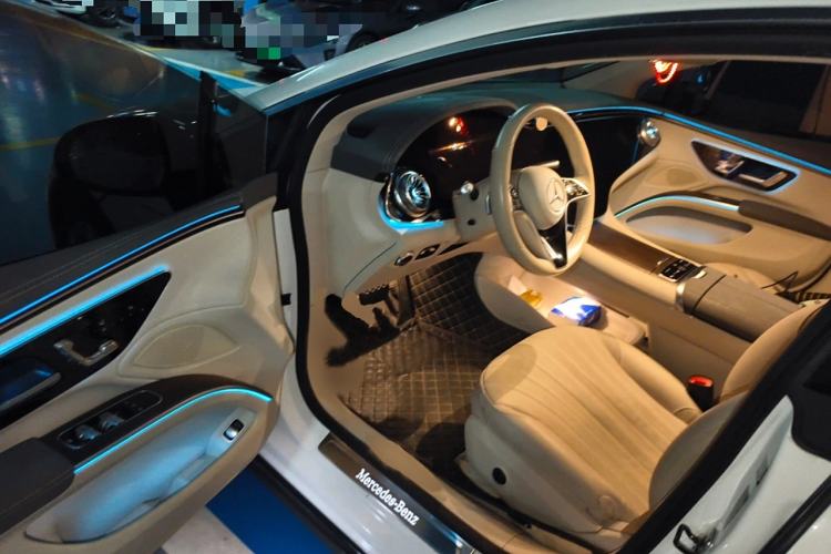 Used Mercedes-Benz EQS 2022 450+ Pioneer Edition Interior 3