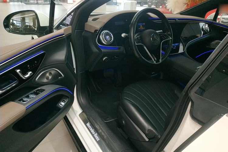 Used Mercedes-Benz EQS 2022 Updated Version 450+ Luxury Edition Interior 3