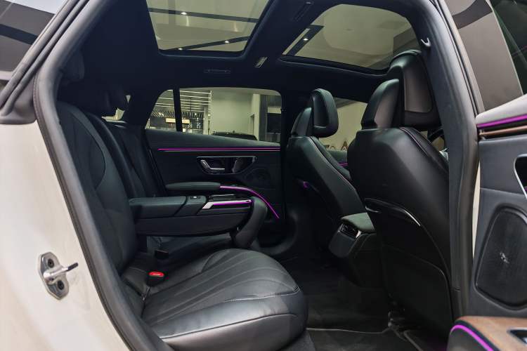 Used Mercedes-Benz EQS 2022 450+ Pioneer Edition Interior 9
