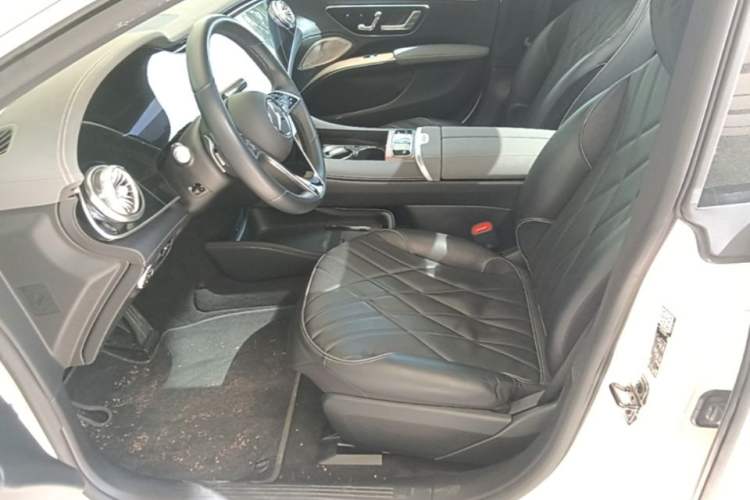 Used Mercedes-Benz EQS 2022 Updated 580 4MATIC Left Front Seat