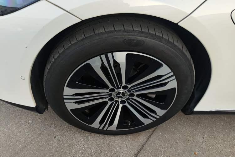 Used Mercedes-Benz EQS 2022 Updated Version 450+ Pioneer Edition Left Front Wheel Hub