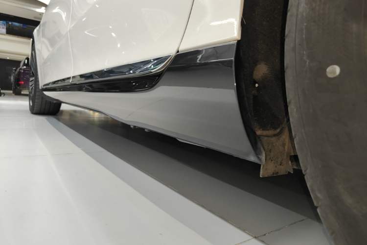 Used Mercedes-Benz EQS 2022 Updated Version 450+ Pioneer Edition Left Side Sill