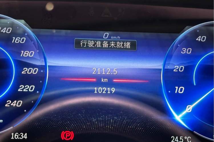 Used Mercedes-Benz EQS 2022 580 4MATIC Odometer Close Up