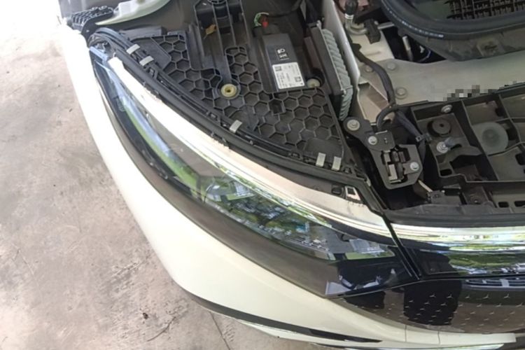 Used Mercedes-Benz EQS 2022 Updated 580 4MATIC Right Front Headlight