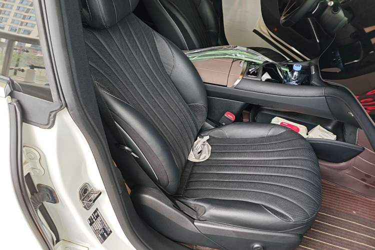 Used Mercedes-Benz EQS 2022 Updated Version 450+ Luxury Edition Right Front Seat