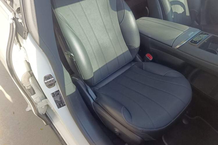 Used Mercedes-Benz EQS 2022 450+ Pioneer Edition Right Front Seat