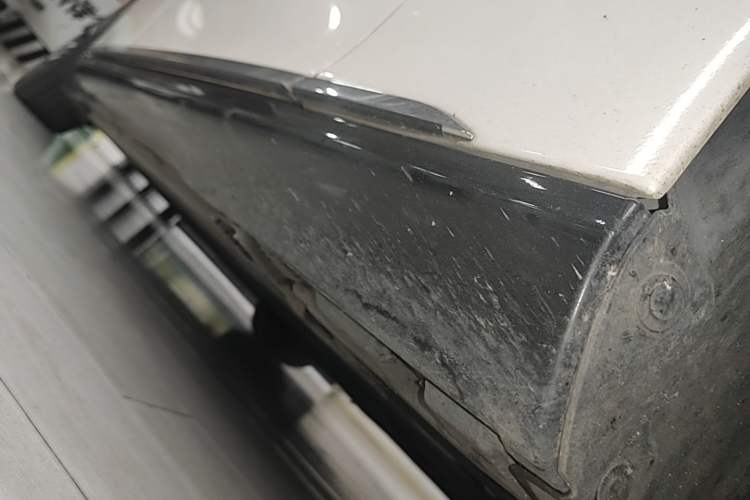 Used Mercedes-Benz EQS 2022 450+ Pioneer Edition Right Side Sill