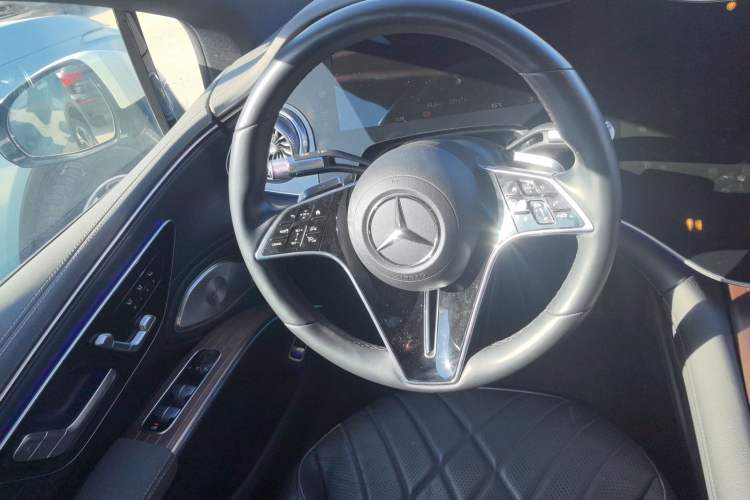 Used Mercedes-Benz EQS 2022 Updated 580 4MATIC Steering Wheel