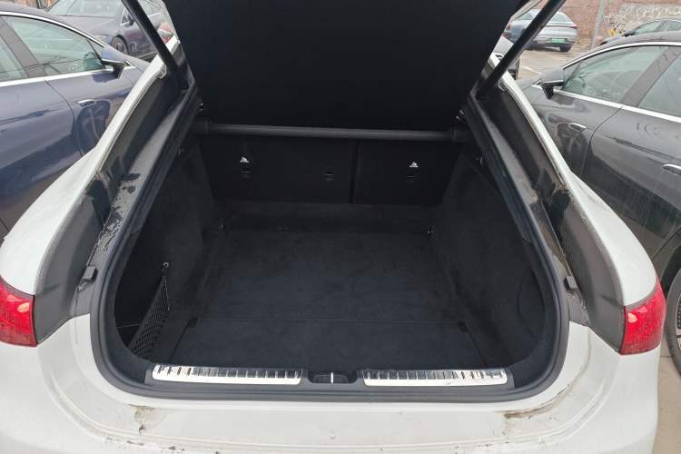 Used Mercedes-Benz EQS 2022 Updated Version 450+ Luxury Edition Trunk