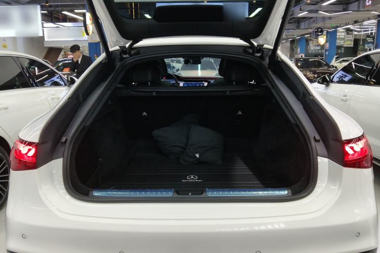 Used Mercedes-Benz EQS 2022 450+ Luxury Edition Trunk