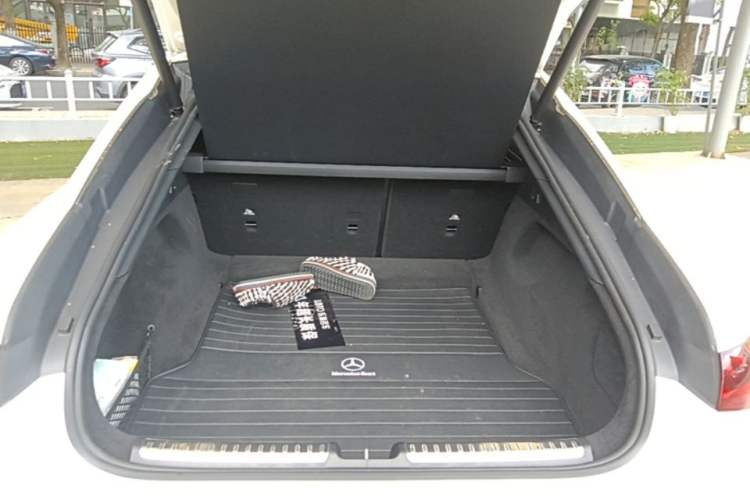 Used Mercedes-Benz EQS 2022 Updated 580 4MATIC Trunk
