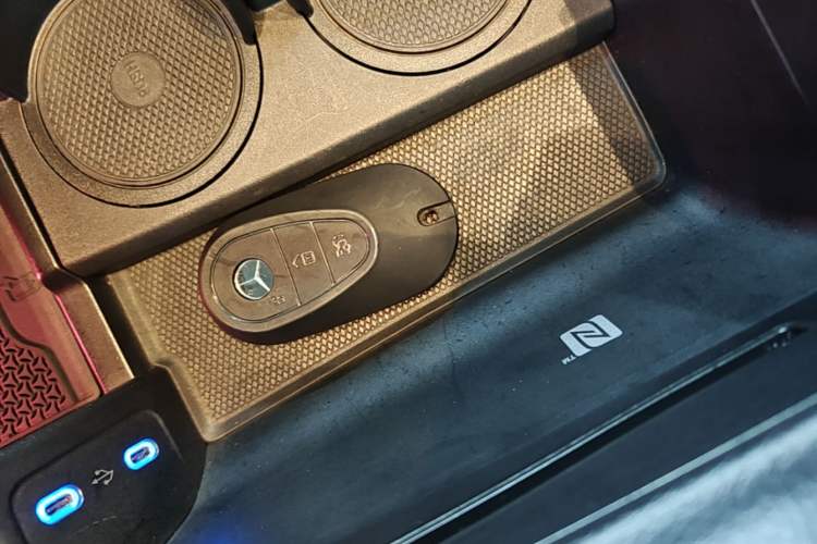 Used Mercedes-Benz EQS 2022 Updated Version 450+ Pioneer Edition Vehicle Key