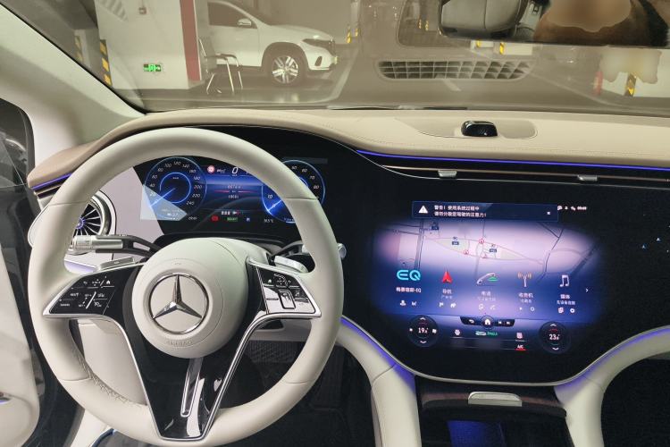 Used Mercedes-Benz EQS 2023 450+ Pioneer Edition Center Console
